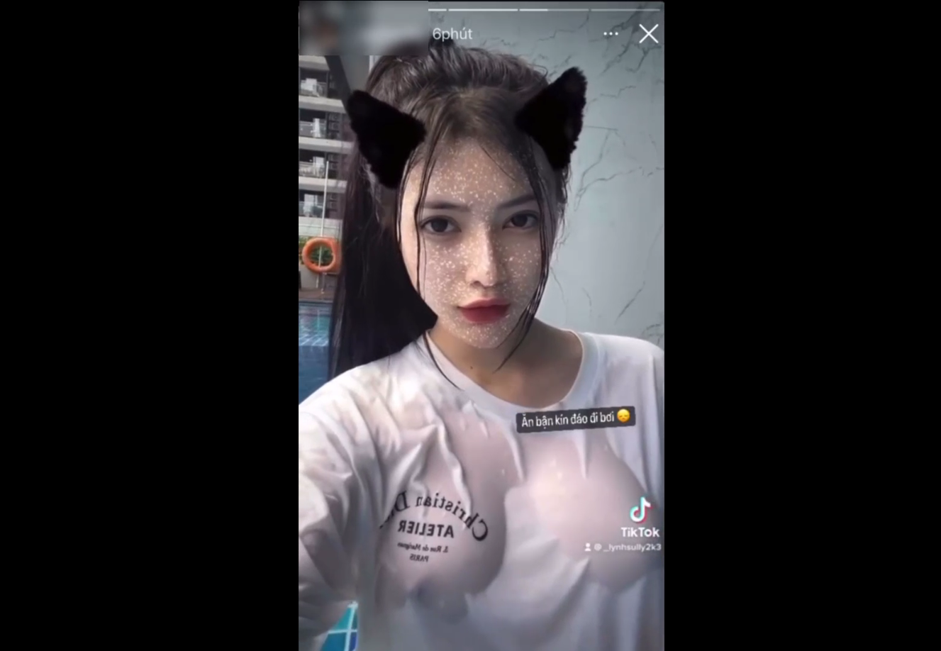Hot girl Thu Uyên việt nam khoe ngực ngon